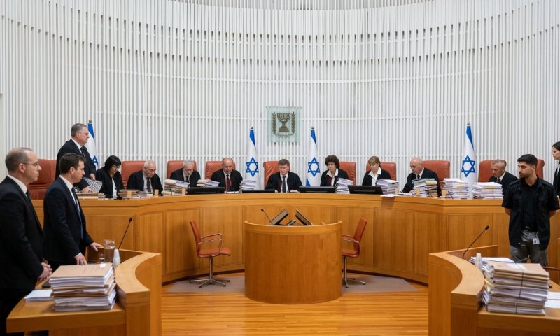 בג"ץ: נציב שירות המדינה לא יכול לחסום לבדו פיטורי בכירים