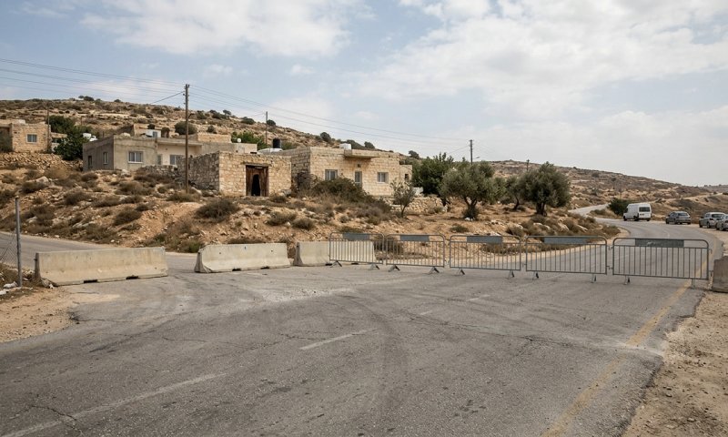 עשרות פורעים ישראלים התבצרו בבית פלסטיני בשומרון; אישה נפצעה
