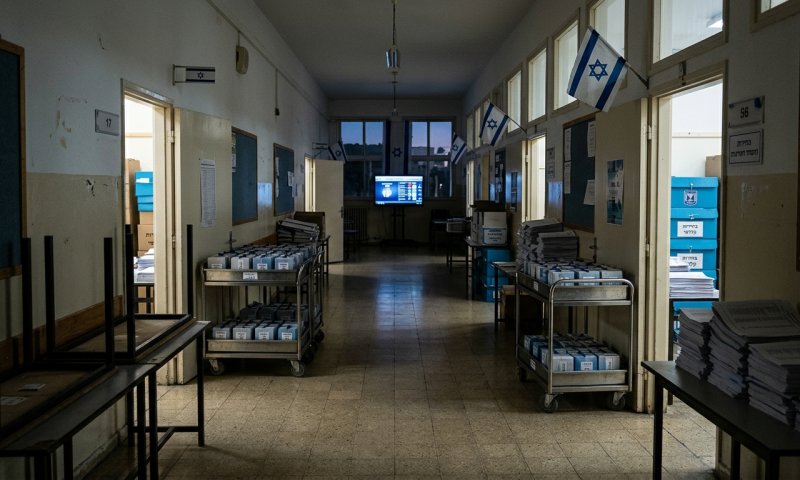 ספירת הקולות בעיצומה: 10 מועמדים בקרב צמוד על כיסא בכנסת