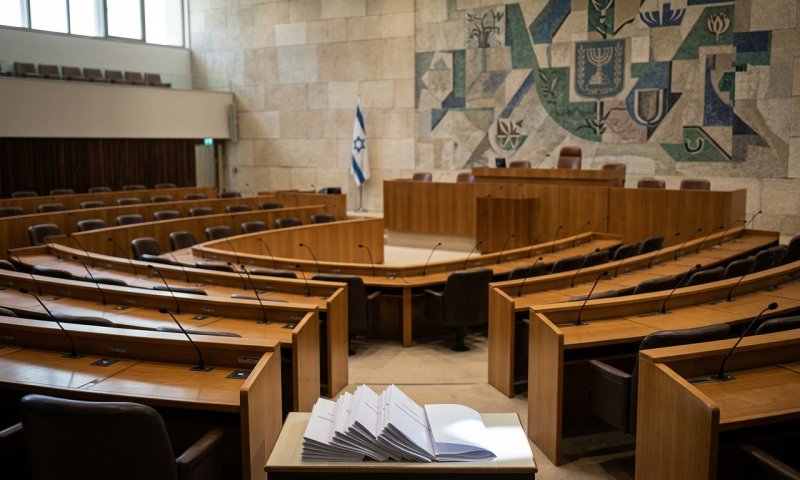 כץ מגיש חוק פיזור הכנסת - לפיד וגנץ יוצאים להתקפה