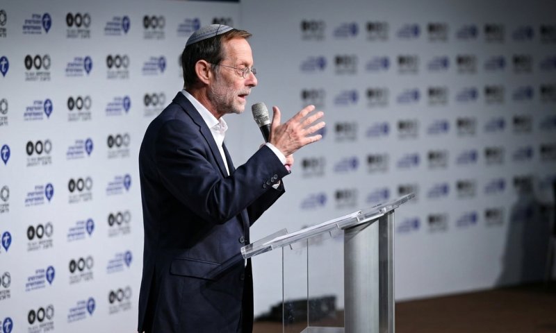 פייגלין: "אפיל חוק שיאסור תחבורה ציבורית בשבת"