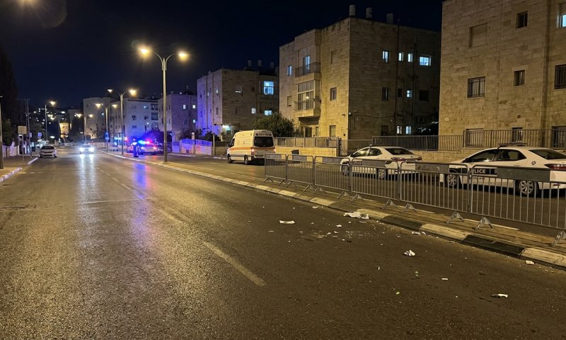 ירושלים: עשרות חרדים התעמתו עם שוטרים וחיבלו בעבודות הרכבת הקלה