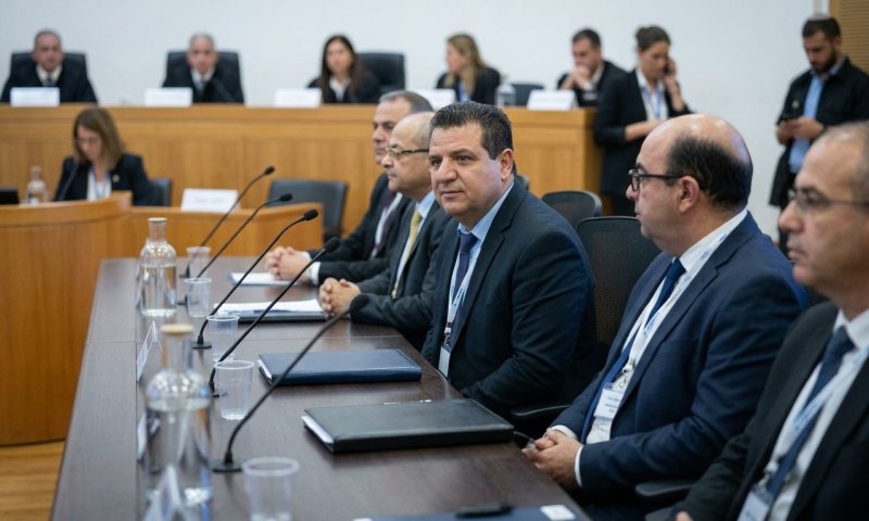 העליון דן בפסילת אבו שחאדה: היועמ"שית תומכת בהרחקתו מהכנסת