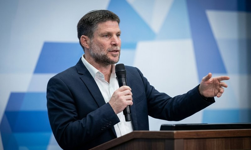 סמוטריץ' הכריז על ביטול הסכם חברון - משרד החוץ מיהר להכחיש