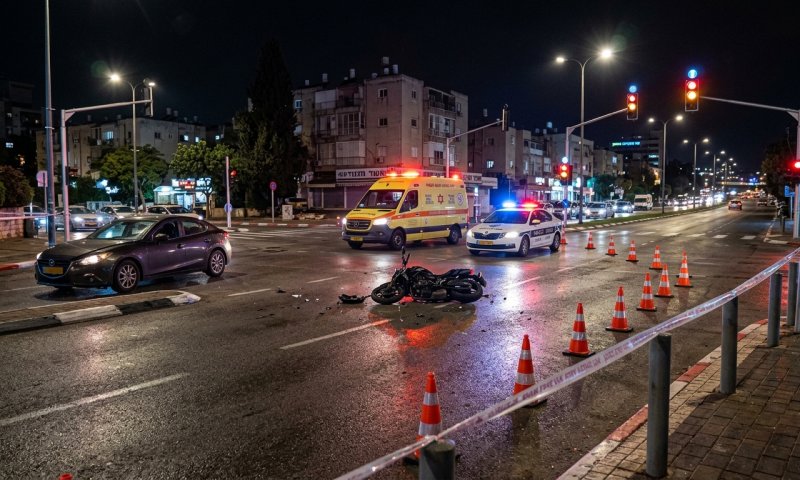 רוכב אופנוע נפצע קשה בתאונה עם רכב בעפולה