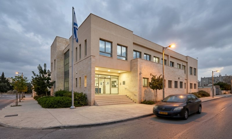 הותר לפרסום: אלון סויסה מנשר חשוד בעבירות מין בקטינות