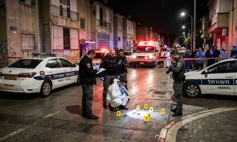 גבר נורה למוות בתוך רכב בלוד, פצוע נוסף במצב קשה