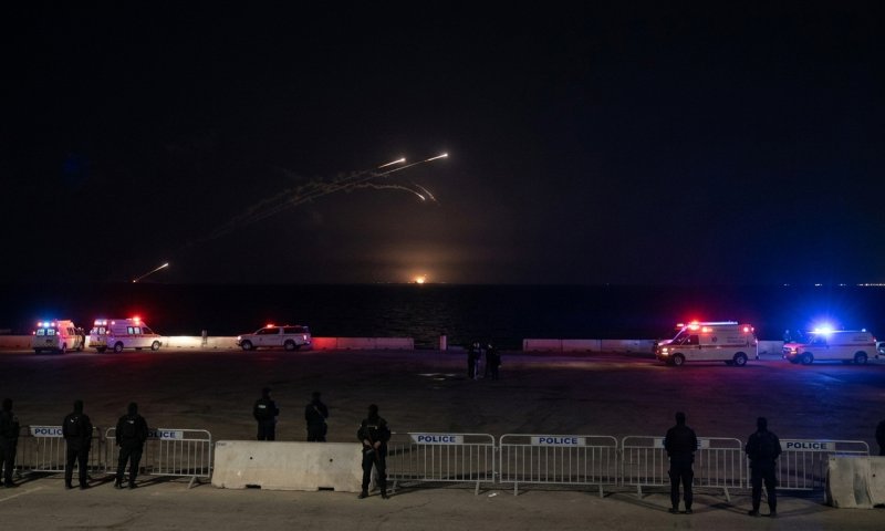 לילה של מתיחות במפרץ: אזעקות ופיצוצים בבחריין ובכווית