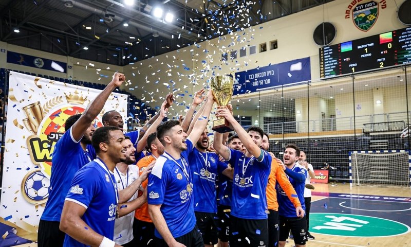 היסטוריה בכדוריד: תואר ראשון אי פעם לחולון ולאשדוד