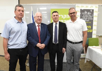 גדעון סער