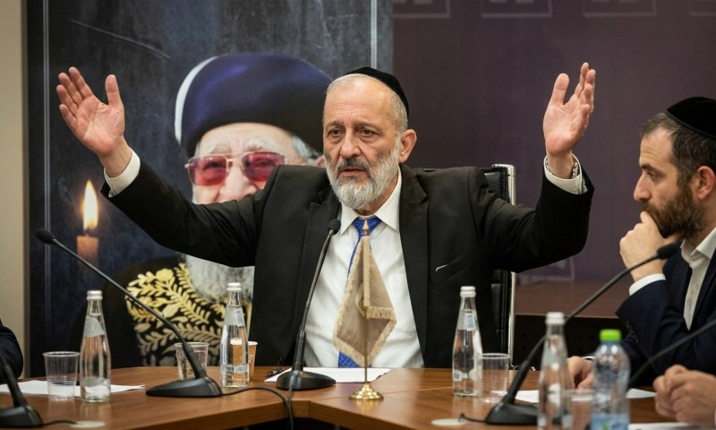 סמוטריץ' מציב אולטימטום לחרדים על חוק הגיוס