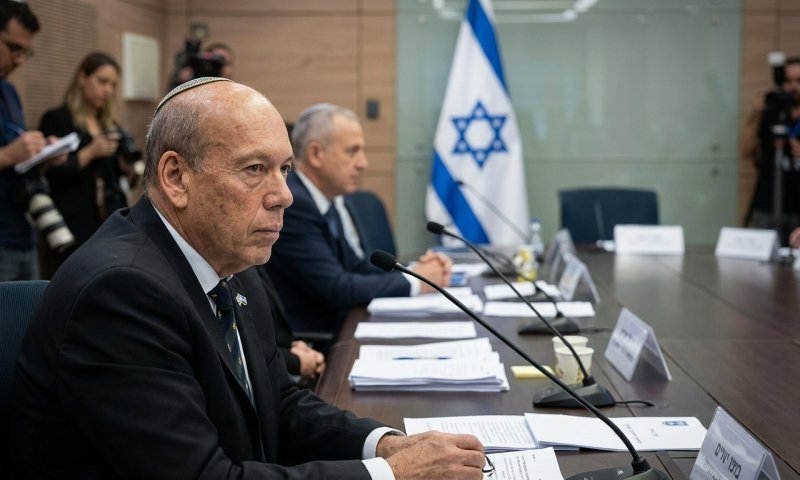 מועמדותו של שופט אלרון למבקר קורסת: הליכוד משך חתימות, האופוזיציה נחלצת לעזרתו