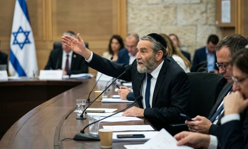 גפני: "בג"ץ פוגע בזהות היהודית של ישראל"