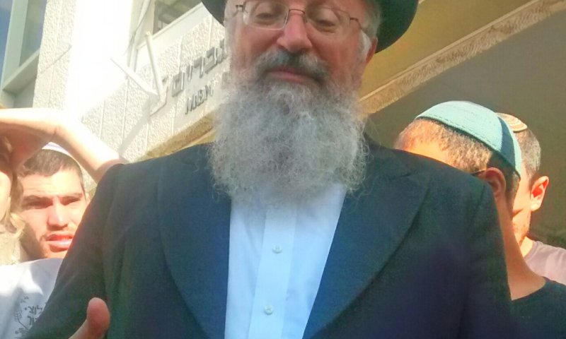 הרב אליהו תוקף את בג"ץ: "דיקטטורה על מלא, פשע בזמן מלחמה"