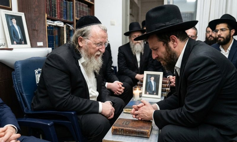 שיכל שני בנים בטביעה בנתניה: "הבן השלישי חזר לחוף - וניצל"
