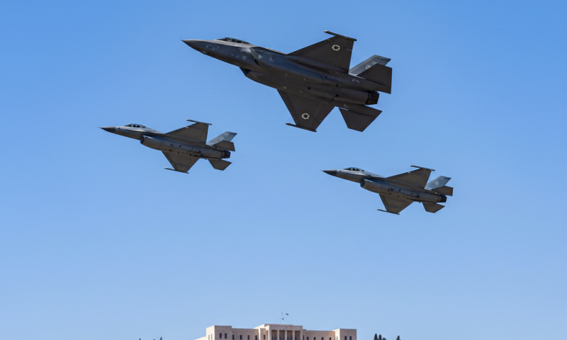 מטסי הצדעה לזכר חללי מערכות ישראל מעל הר הרצל והר הטייסים