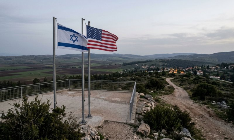 כטב"ם חדר לישראל, חיזבאללה לא עוצר - ובצפון מפגינים עם דגלי אמריקה