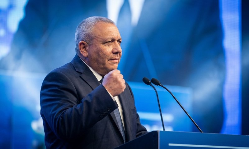 לאחר הסירוב: ראש השב"כ אישר אבטחה צמודה לאיזנקוט