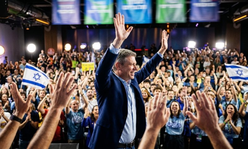 יאיר גולן לשותפיו בגוש: "תפסיקו לפחד, נקים ממשלה עם הערבים"