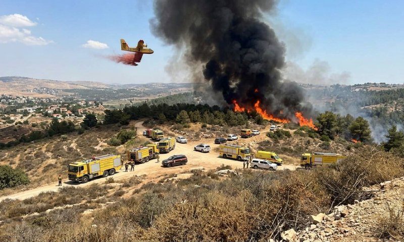 שריפת ענק סמוך לנס הרים: מטוסי כיבוי ועשרות צוותים נאבקים באש