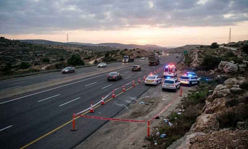 גבר בן 70 נפצע בינוני בהתהפכות רכב בכביש 443