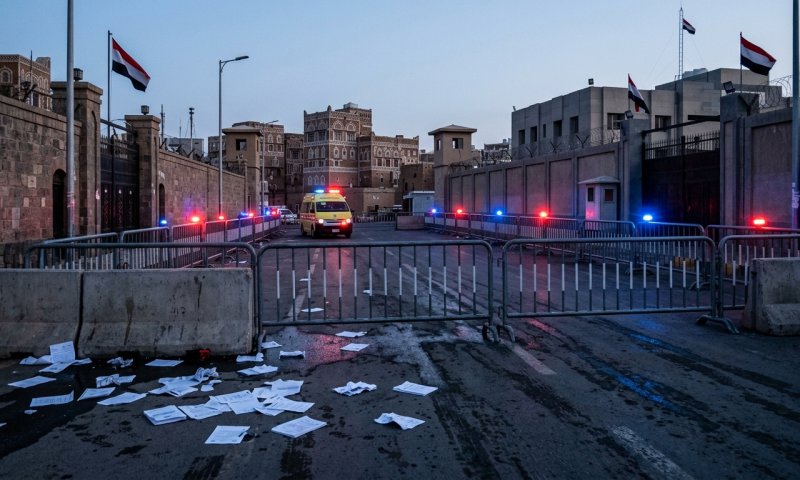 הסלמה בתימן: 17 חיילים נהרגו במתקפת טילים של החות'ים