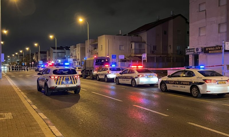 עשרות אברכים מנעו מעצר בדימונה: המשטרה הצבאית נסוגה