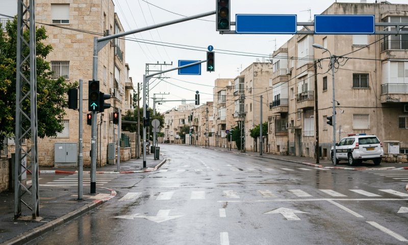 הזמר המוכר החשוד באיומים על בת זוגו ישוחרר למעצר בית