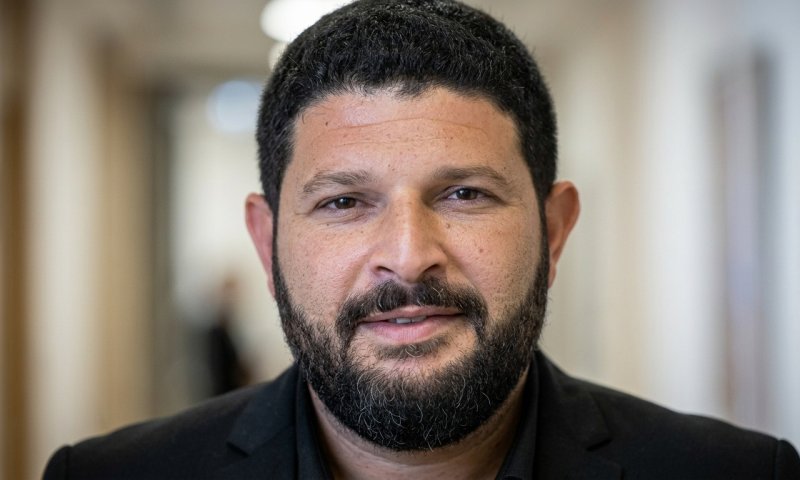 אלמוג כהן מאשים את השמאל: "הטבח נגרם בגלל אסון הסרבנות"