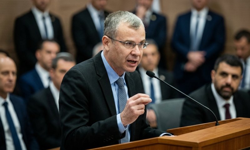 השר לוין במתקפה על בג"ץ: "מנסים להטות את תוצאות הבחירות"