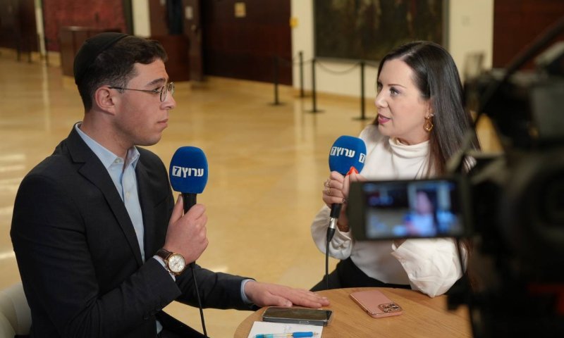 ועדת הכנסת אישרה חסינות לגוטליב על חשיפת איש שב"כ