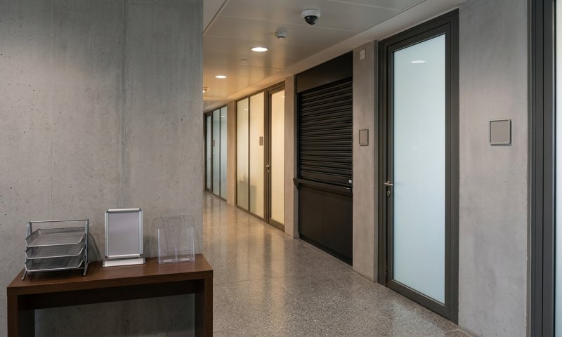 קצין בכיר בלהב 433 נפצע קל מפליטת כדור במשרדו