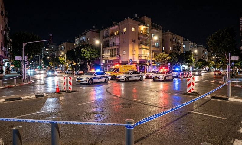 המשטרה עצרה שלושה שב"חים עם כלי רכב ואופניים גנובים בתל אביב