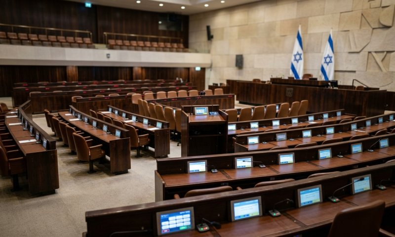 עימות בכנסת על חוק המואזין: "אתם לא פוגעים במוסלמים, אלא ביהודים"