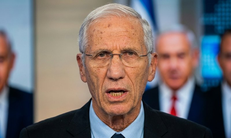 פרופ' יורם לס: "אני בריון שמאלני, מול בריון צריך בריון"
