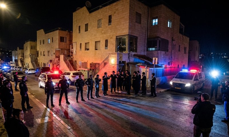 סערת הגיוס: חרדים קיצוניים הפגינו מול ביתו של מפקד ימ"ר ש"י