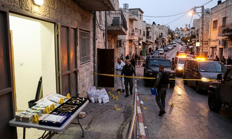 כוחות הביטחון פשטו על בתי מחבלים ששוחררו בעסקאות החטופים