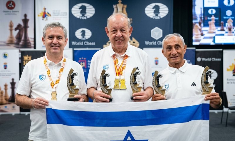 בגיל 70: השחמטאי הישראלי יהודה גרינפלד זכה בשתי מדליות זהב