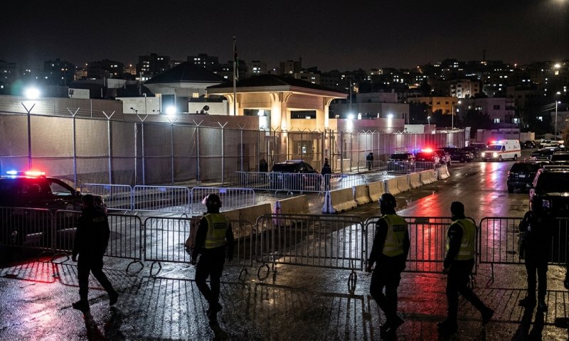 שגרירות ארה"ב בירדן לאזרחיה: טילים איראניים בשמיים, היכנסו למחסה