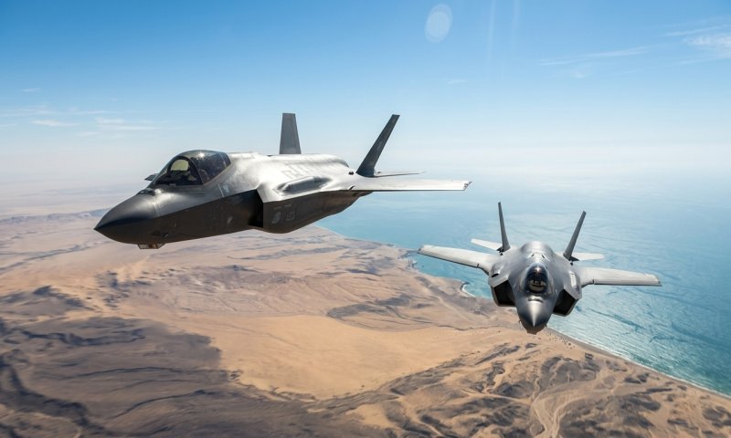 F-35 אמריקאי הכריז על חירום מעל מפרץ עומאן ופנה לנחיתה באמירויות