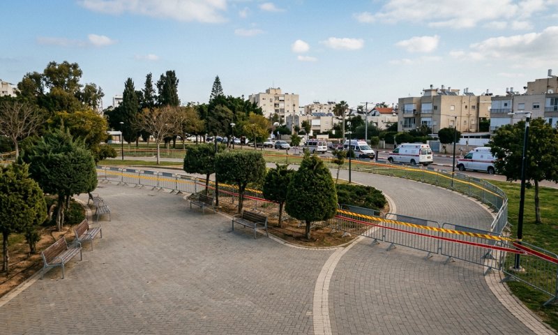 גבר בן 32 נדקר בפארק נחל חדרה; מצבו מוגדר בינוני