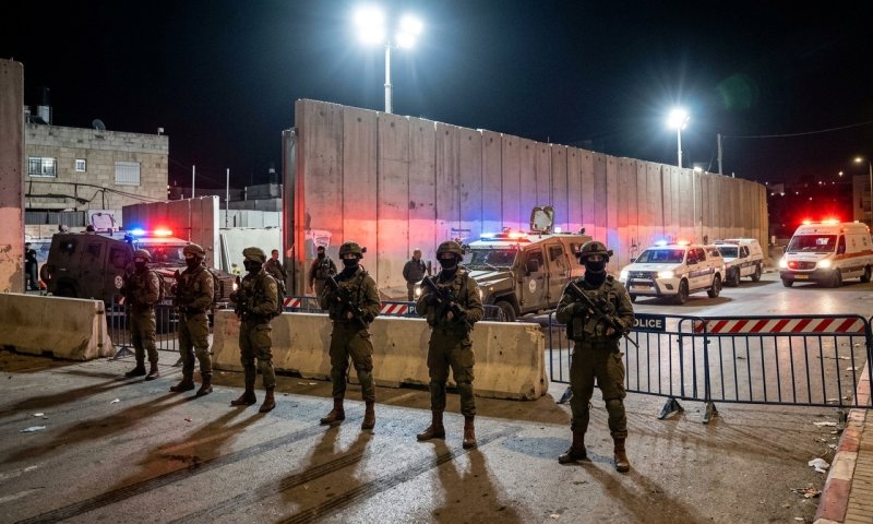 מארב בגוש עציון: צה"ל חיסל שני מחבלים שיידו בקבוקי תבערה