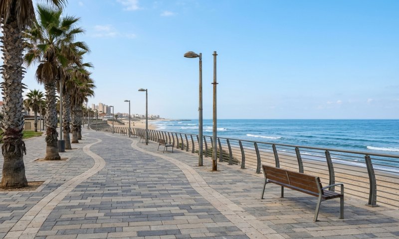 אישום: בן 16 גרר אישה לשיחים בטיילת בנתיבות וניסה לאנוס אותה