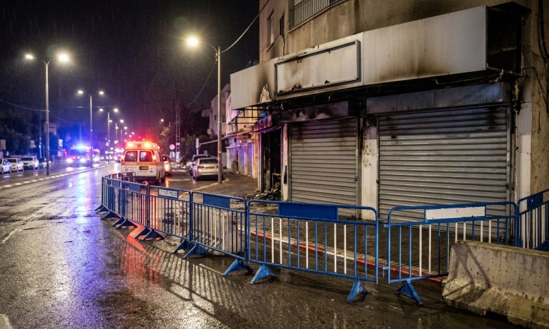 שדרות: חנות השייכת לעבריין בכיר הוצתה במהלך הלילה