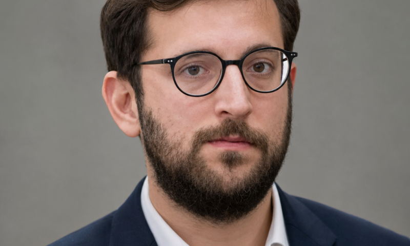 כתב האישום נגד יועץ התקשורת: אוריך מגיב לראשונה