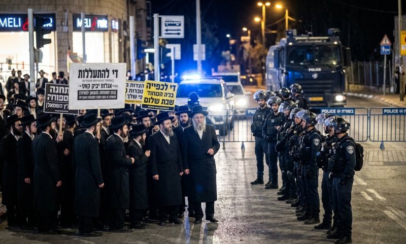 חרדים קיצוניים חוסמים את רחוב ירמיהו, המשטרה מפעילה מכת"ז
