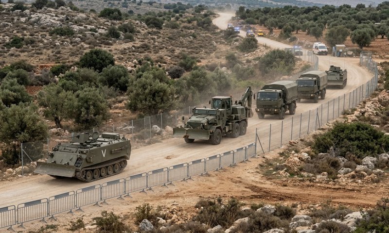 דחפור של צה"ל נפגע מפיצוץ בדרום לבנון, החשד: רחפן נפץ