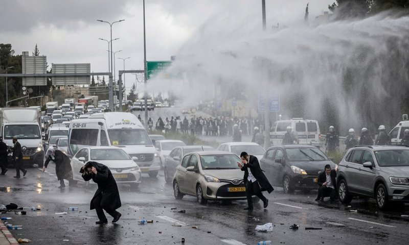 מפלגות חרדיות תוקפות את בן גביר אחרי פינוי אלים של מפגינים בכביש 4