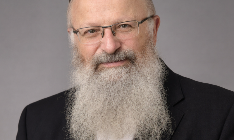הרב שמואל אליהו: "לימוד על בית המקדש שקול לבנייתו בפועל"