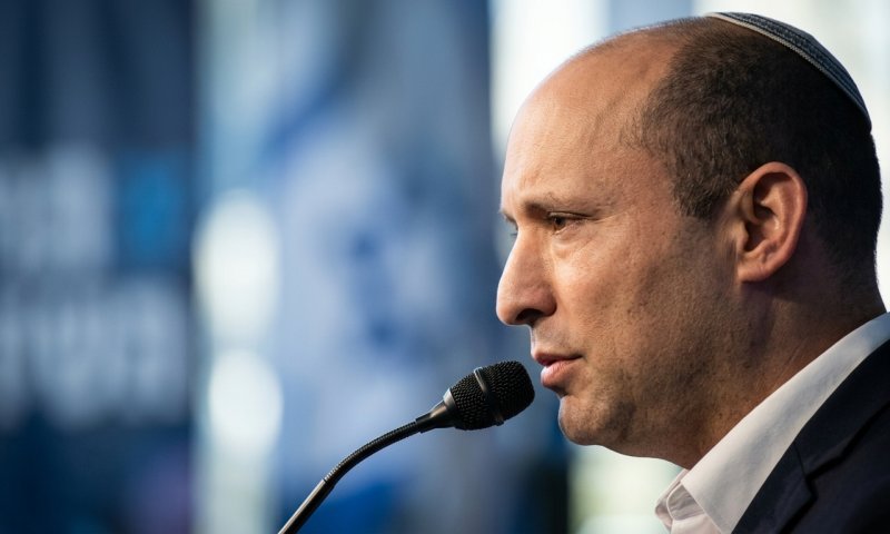 בנט זכה בתביעת הדיבה נגד מגיש ערוץ 14 בועז גולן